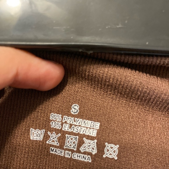 📌Bundle of 3 Gym Wear - Picture 12 of 12